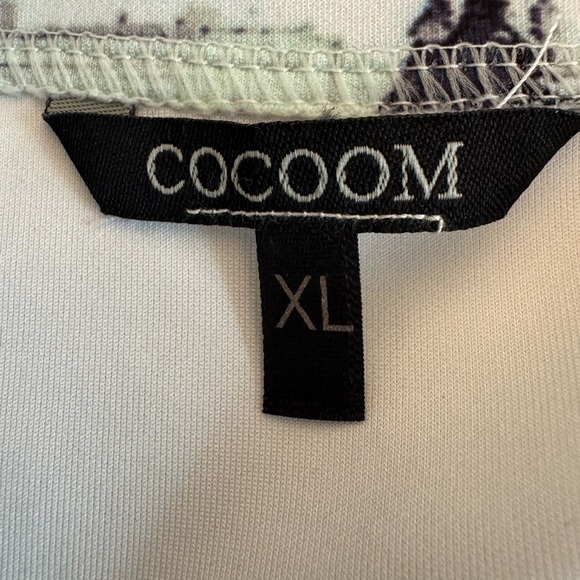 Elegant Cityscape Floral Skirt Set - Picture 10 of 11